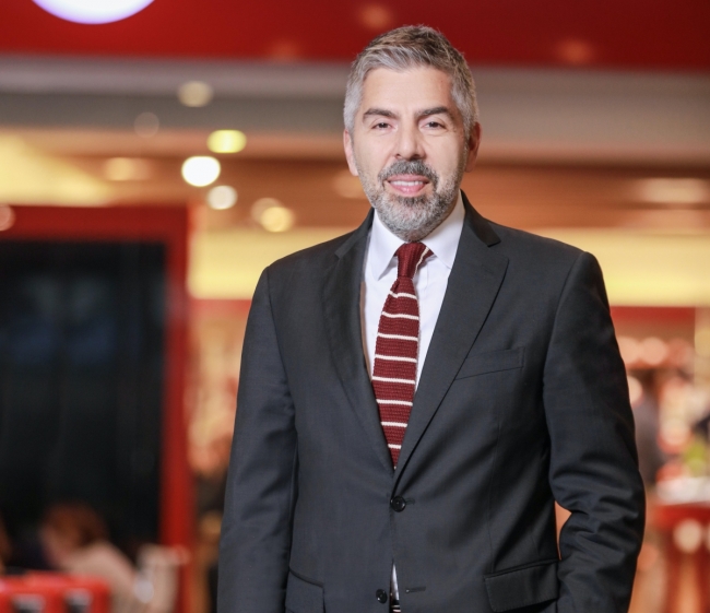 Vodafone Türkiye İcra Kurulu Başkan Yardımcısı Hasan Süel .